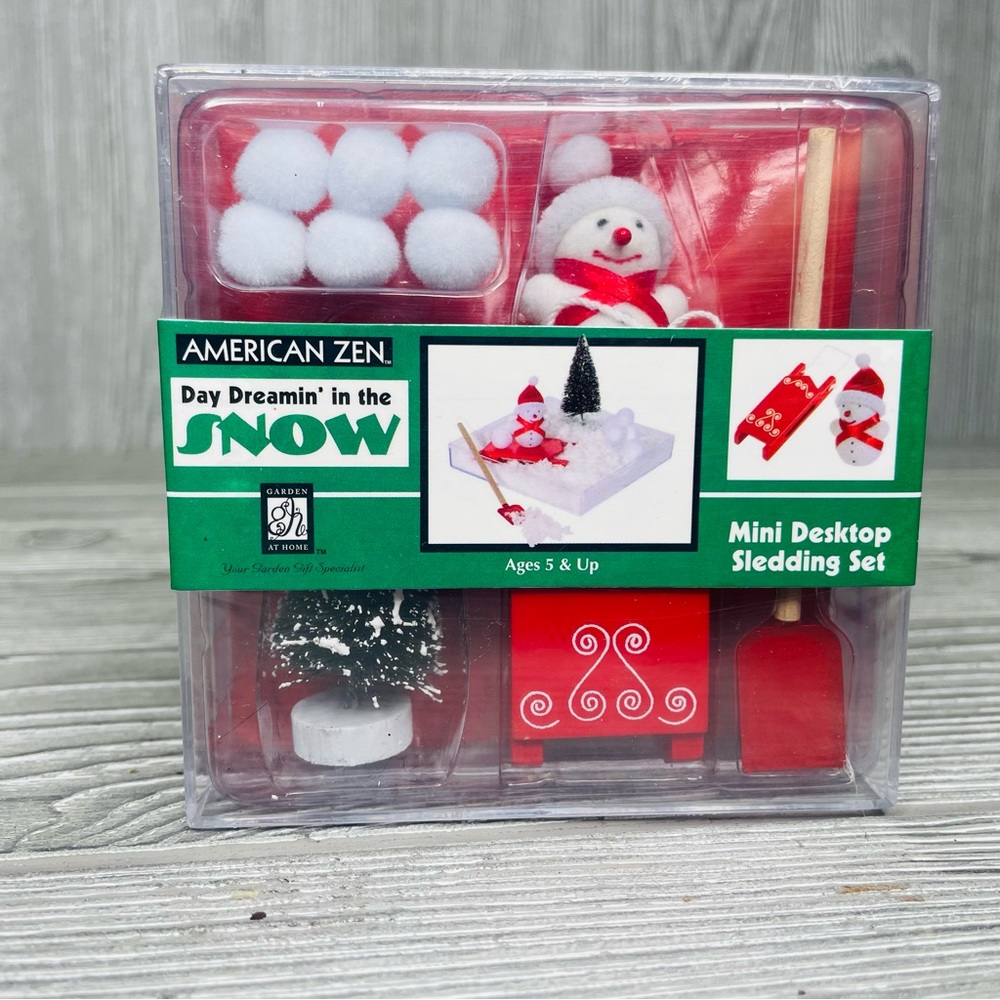 Nwt American zen “ day dreaming in the snow “ mini desktop sledding zen garden